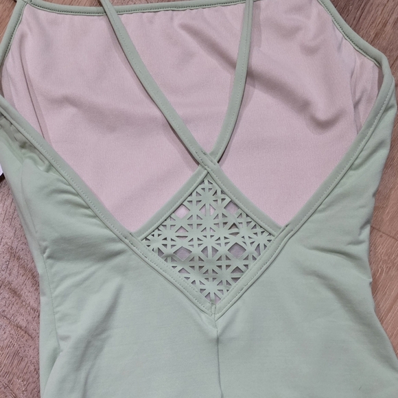 Capezio Mint Green Leotard With Back Detail - XS (011) - Picture 4 of 5
